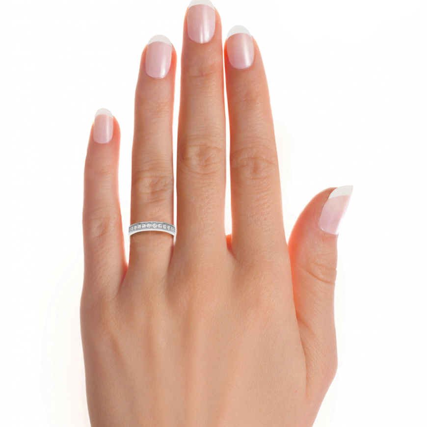 0.49 Carat G Color VS1 Clarity Diamond Studded Natural Diamond Ring.